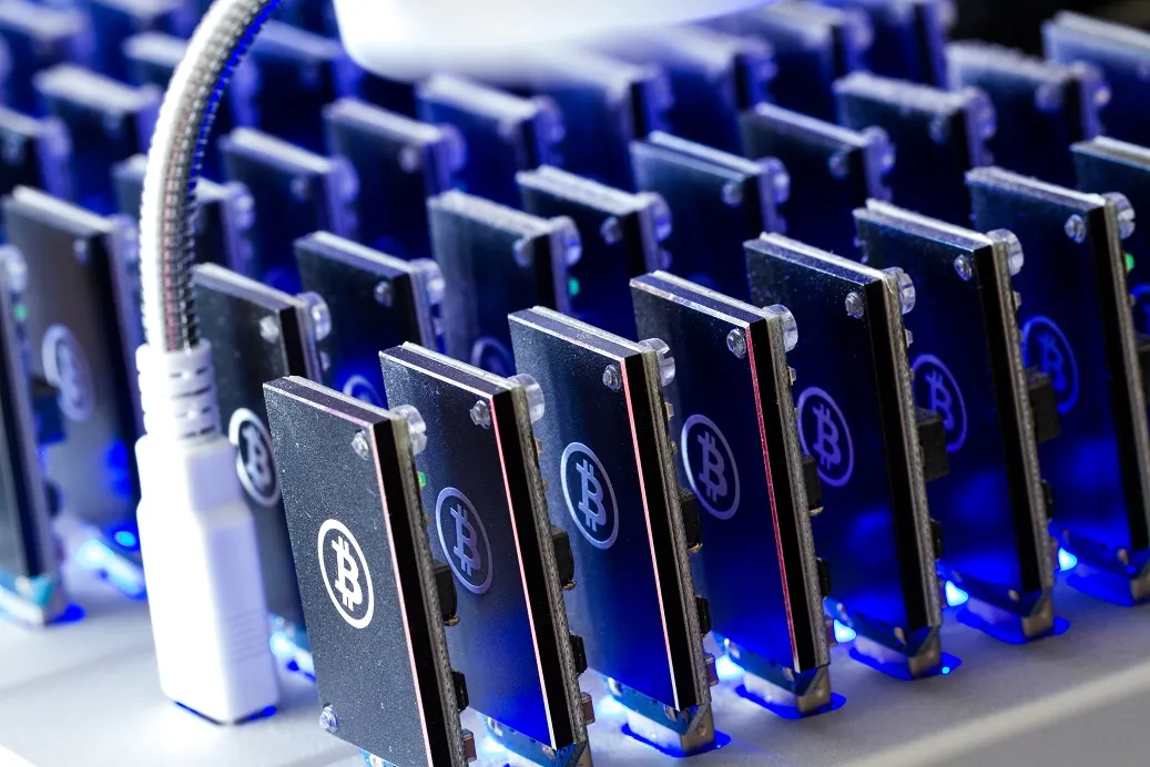 Crypto Execs Try to Dispel Myths about Bitcoin Mining