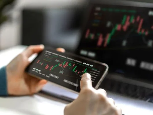 Trading Demokonto Anleitung &#038; Plattform-Vergleich (Bitget, eToro, &#038; BTCC) 2025